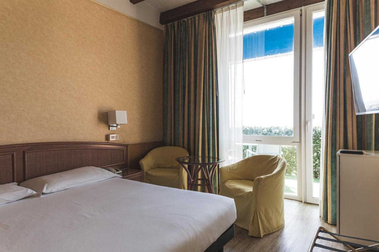 Hotel Santa Maria كيافاري المظهر الخارجي الصورة