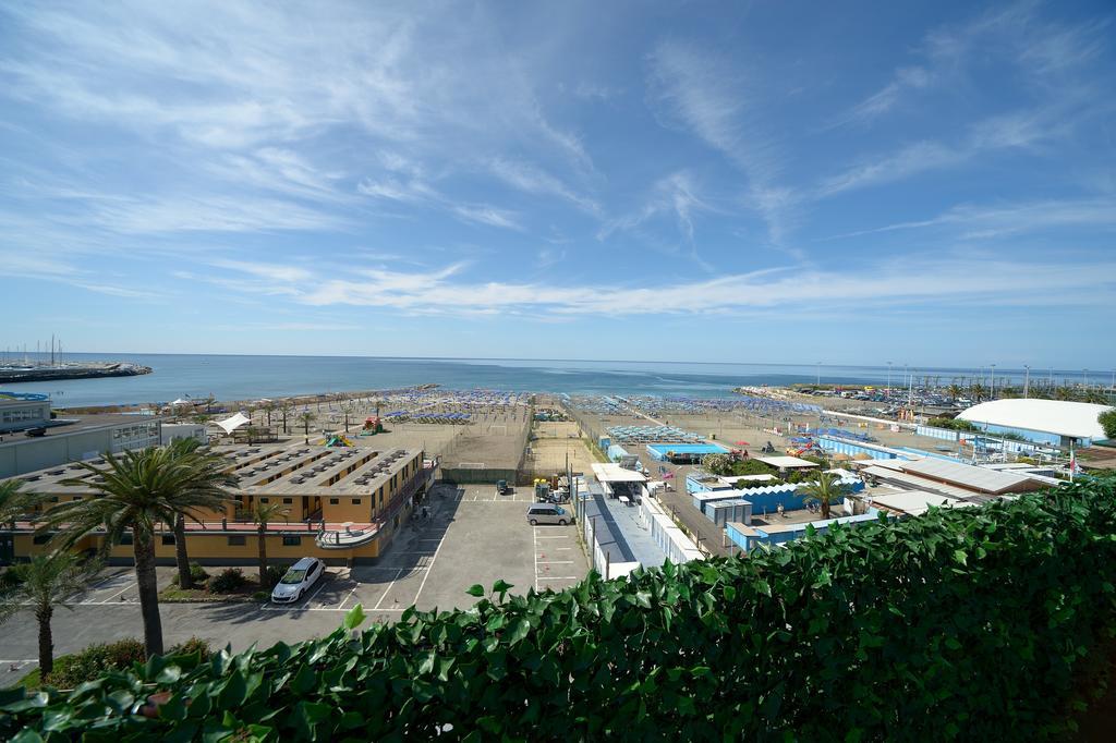 Hotel Santa Maria كيافاري المظهر الخارجي الصورة